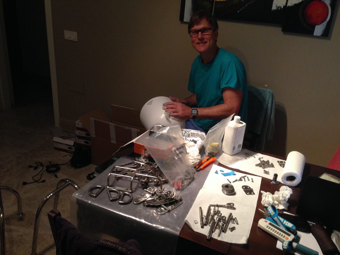 Apartment became a fittings cleaning center in the evenings