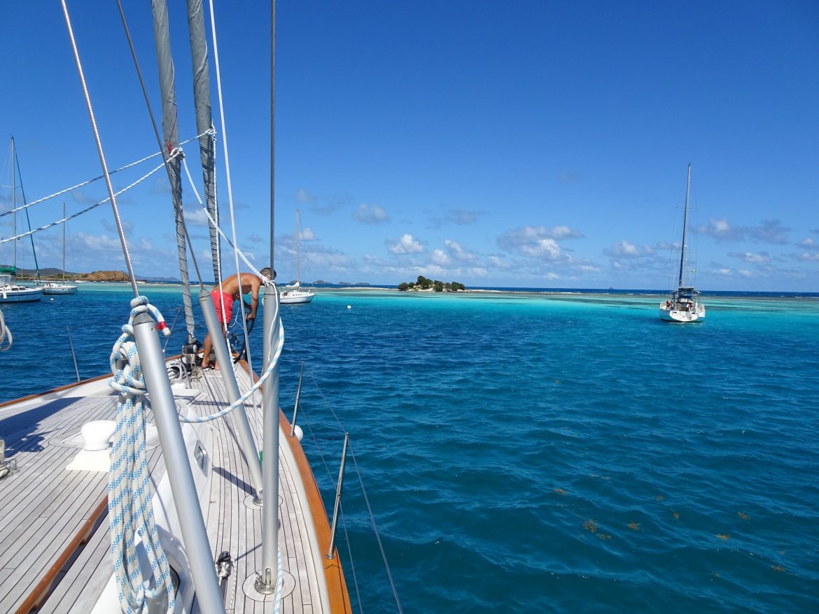 Mooring in Clifton Bay, Union Island Mooring in Clifton Bay, Union Island