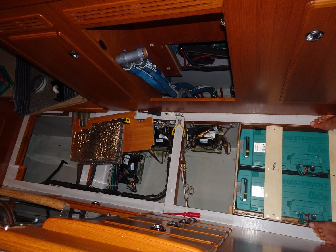 Late evening job: tidy up loose cables, insulate pipes & replace tie wraps Late evening job: tidy up loose cables, insulate pipes & replace tie wraps