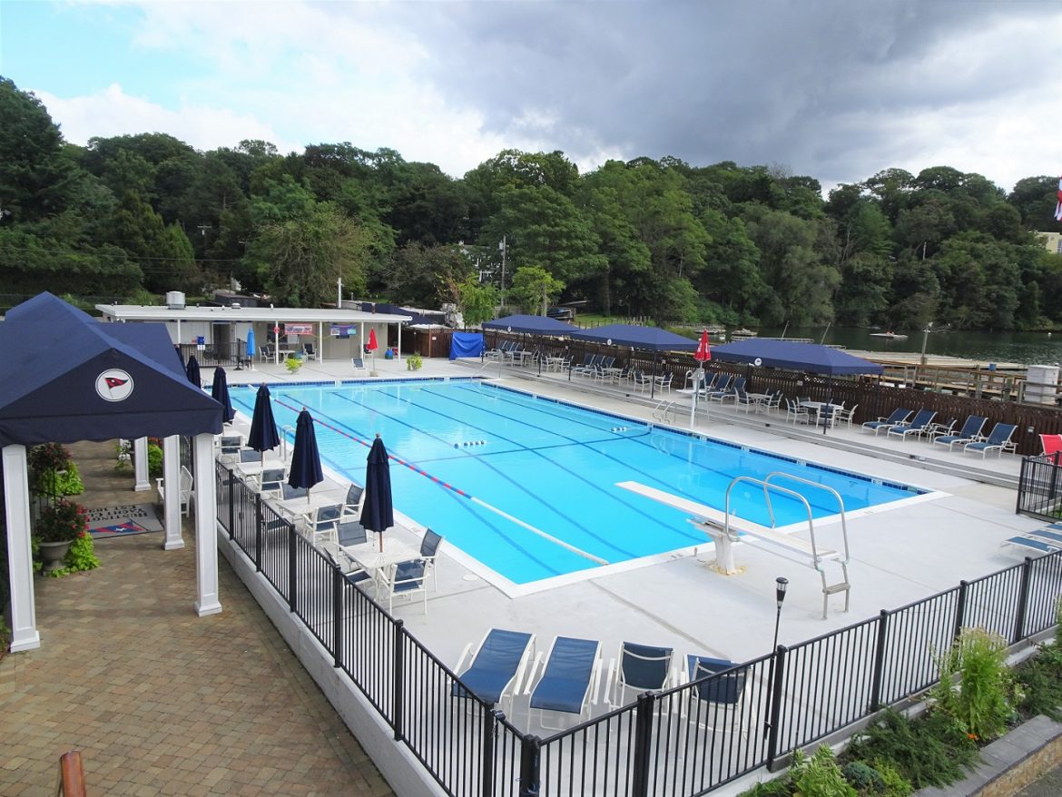 Huntington Yacht Club