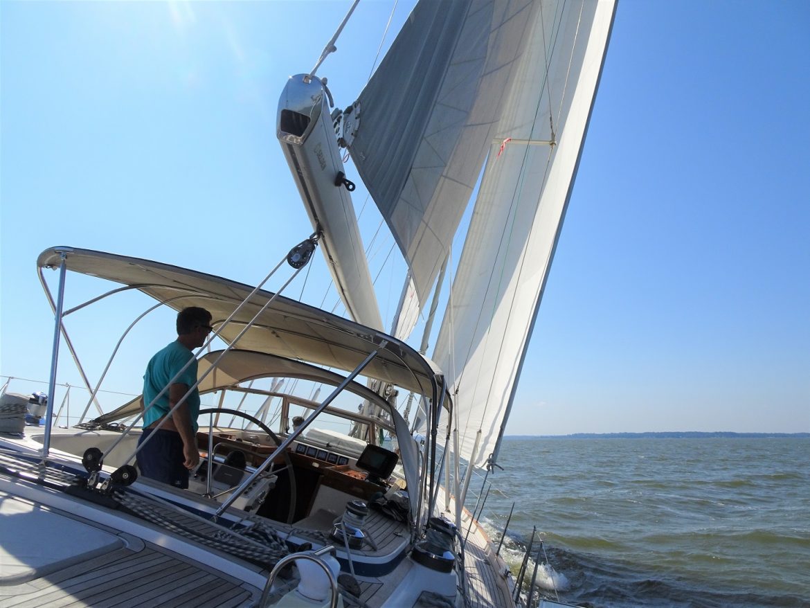 Beautiful upwind sailing on the Chesapeake River