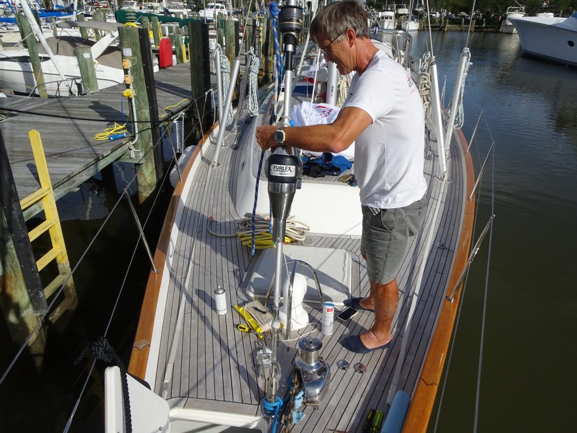 Glen servicing the cutter Furlex