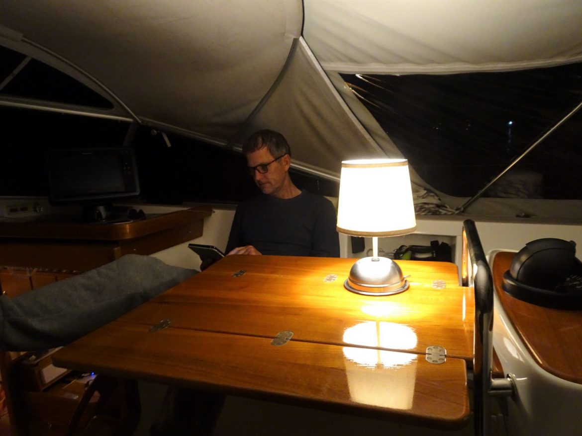 Cozy in the cockpit, with the newly manufactured wireless lamp! Cozy in the cockpit, with the newly manufactured wireless lamp!