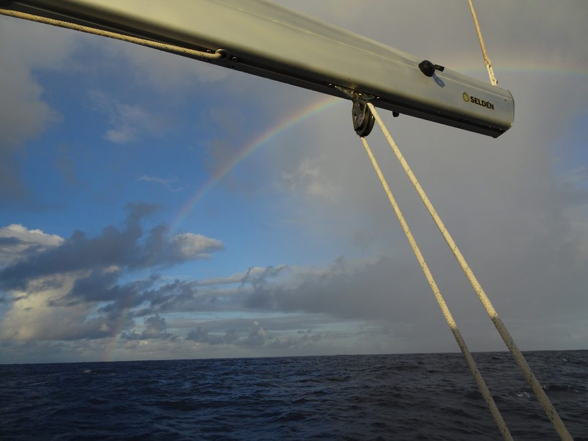 Passage Bermuda to Antigua: rainbow Passage Bermuda to Antigua: rainbow