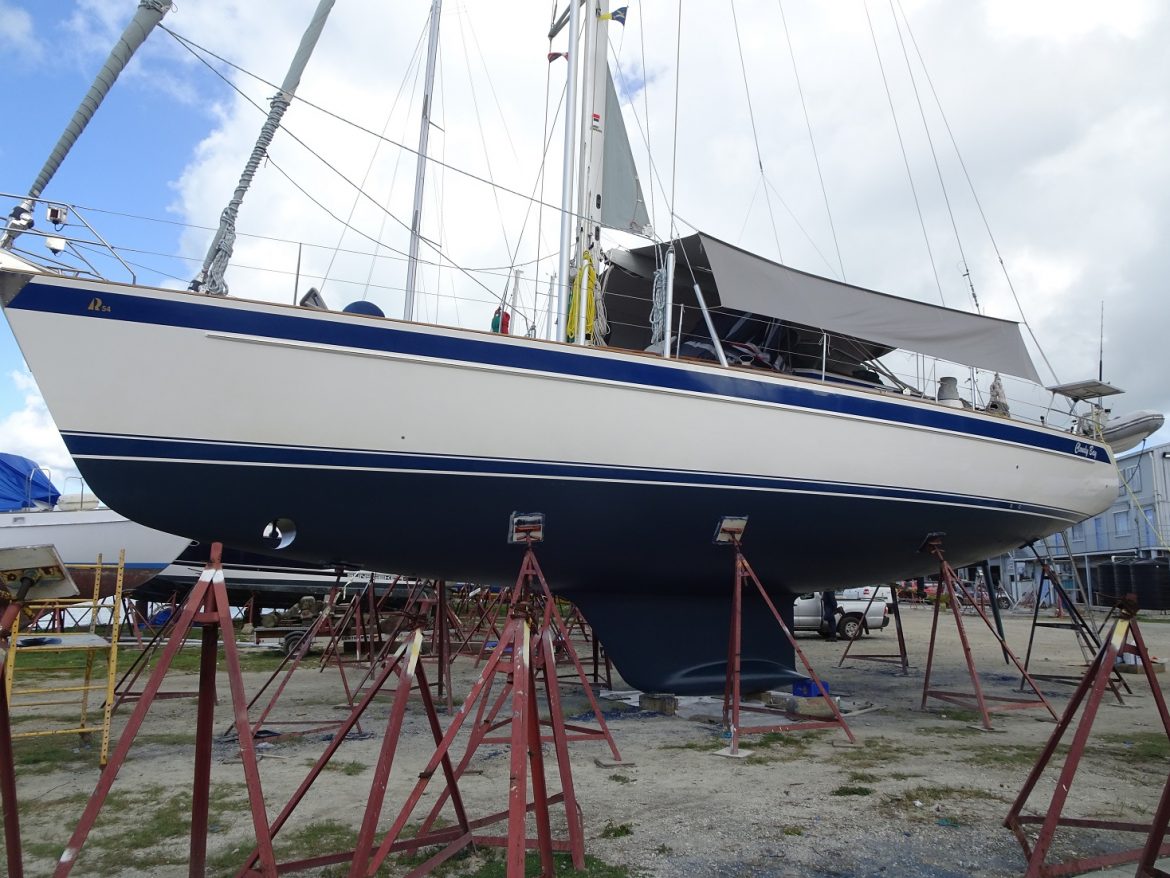 Perfect waterline, what a pleasure to remove the masking tape!