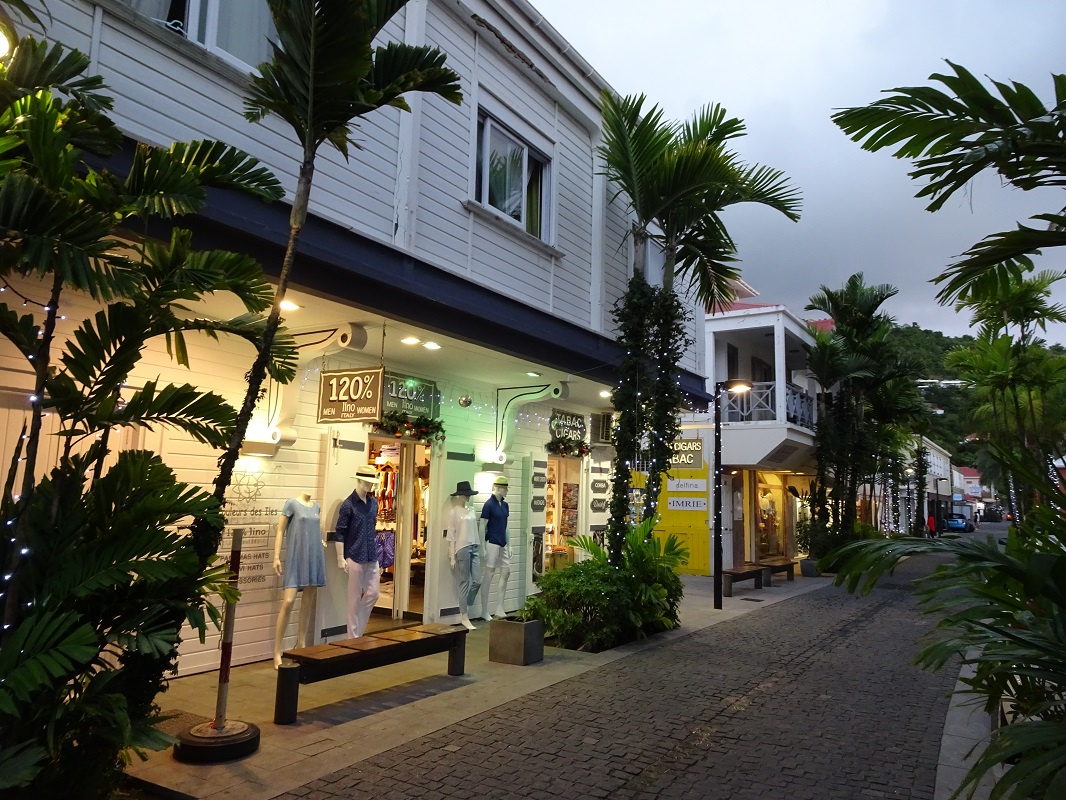 Attractive shops in Gustavia St. Barth