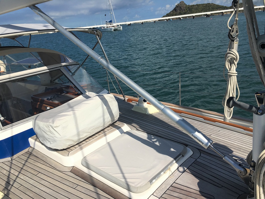 Vang finally installed, St.Maarten