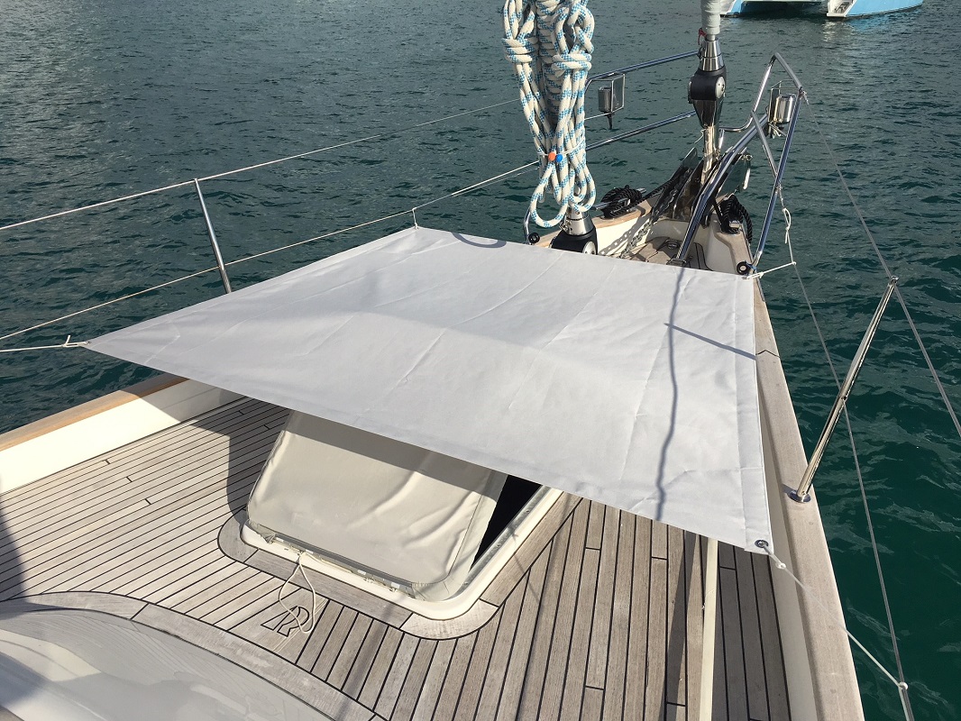 Sunbrella bow hatch cover, s/v Cloudy Bay, St.Maarten Sunbrella bow hatch cover, s/v Cloudy Bay, St.Maarten