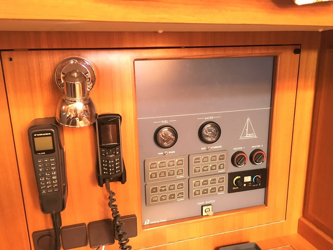 New perspex panel, s/v Cloudy Bay New perspex panel, s/v Cloudy Bay