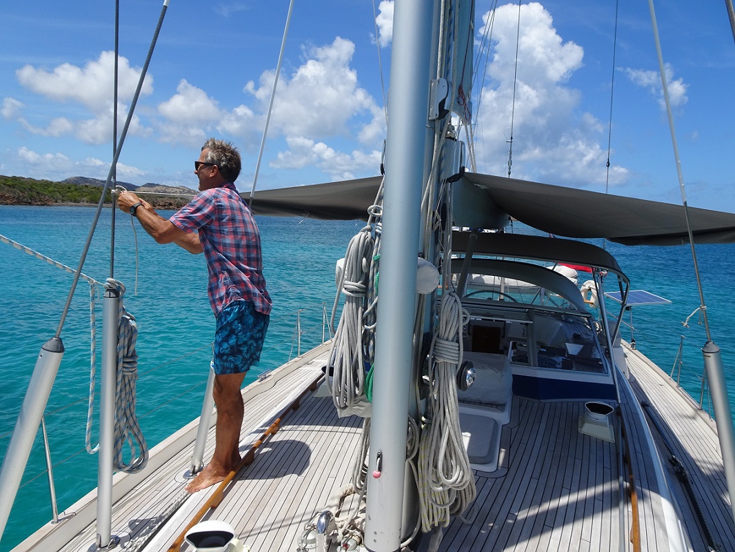 Over-boom sunshade, s/v Cloudy Bay, Culebrita SVI Over-boom sunshade, s/v Cloudy Bay, Culebrita SVI