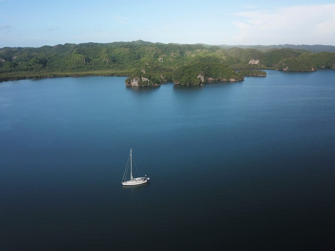 s/v Cloudy Bay anchored in Los Haitises NationalPark, Dominican Republic s/v Cloudy Bay anchored in Los Haitises NationalPark, Dominican Republic