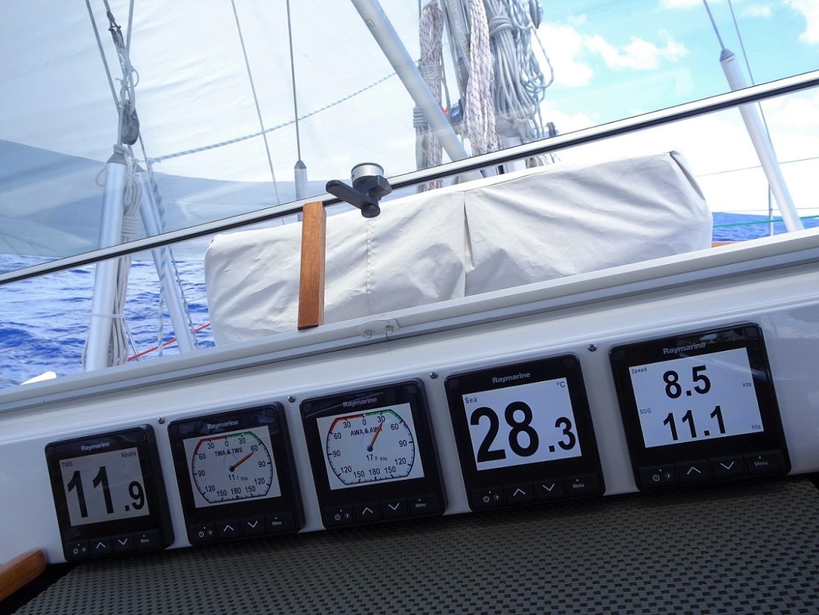 s/v Cloudy Bay in the Gulf Stream