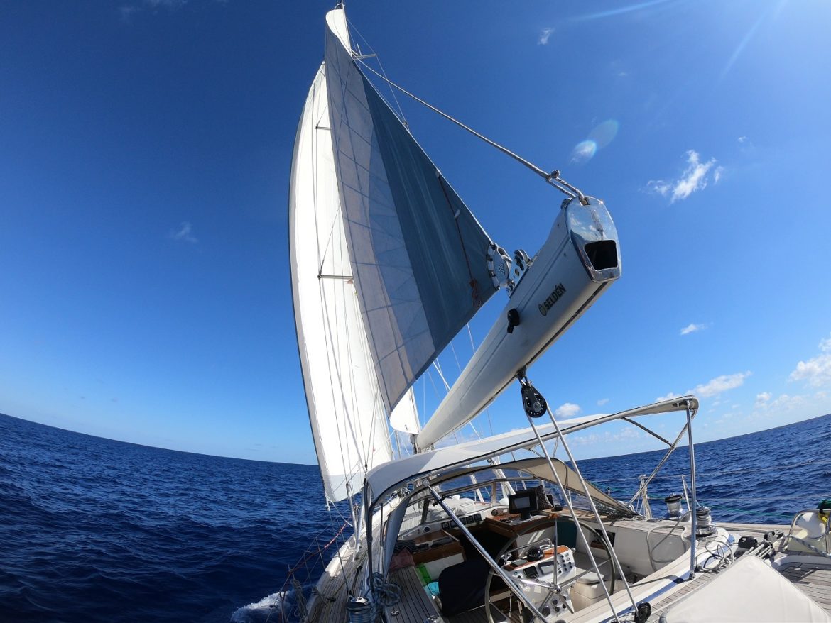 s/v Cloudy Bay sailing upwind in the Gulf Stream