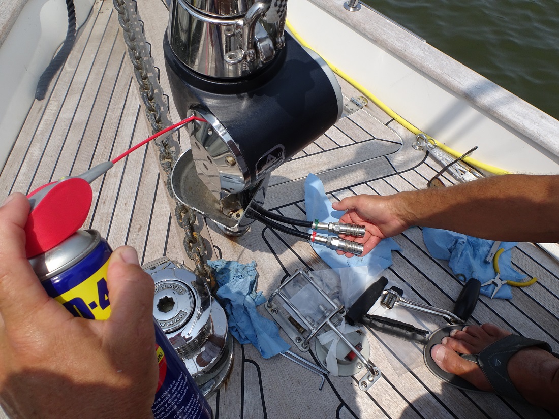 Removing the hydraulic Furlex motors, s/v Cloudy Bay Removing the hydraulic Furlex motors, s/v Cloudy Bay