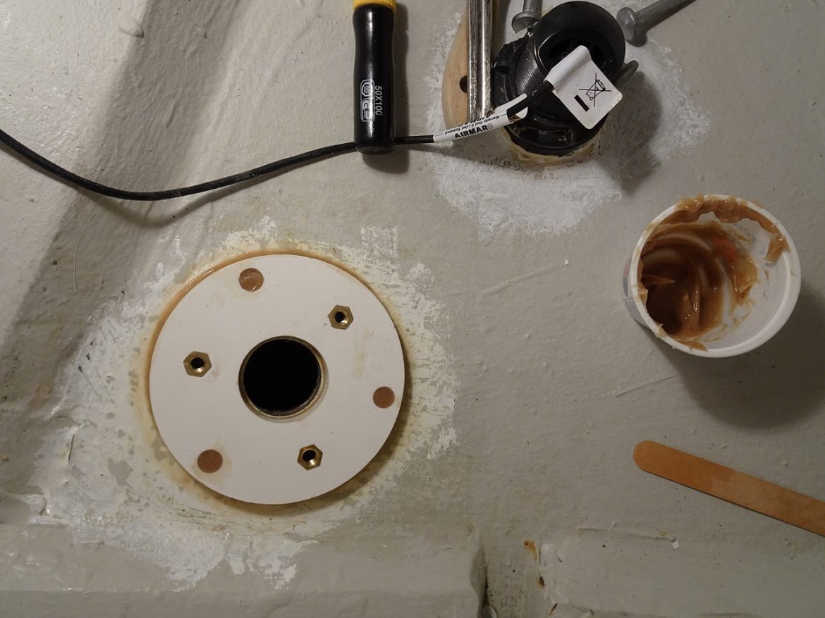 First backing plate installed – s/v Cloudy Bay First backing plate installed - s/v Cloudy Bay