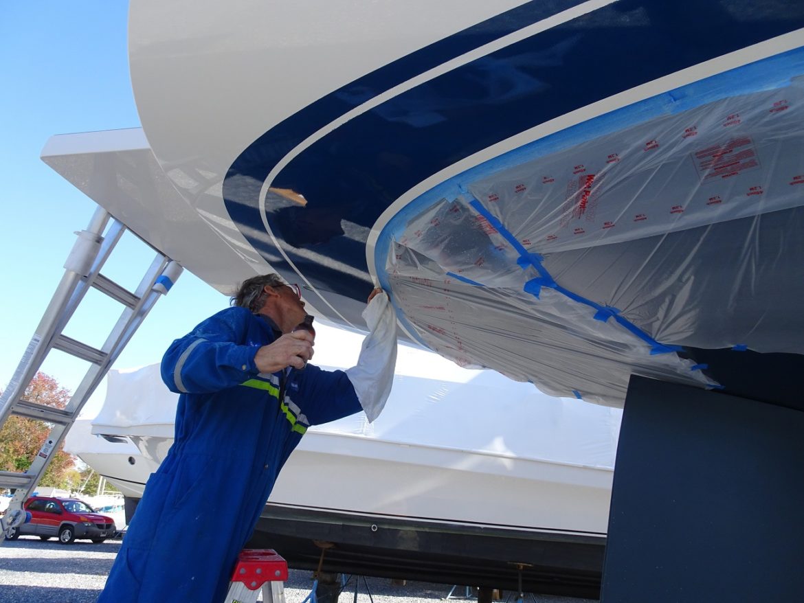Ceramic cpoating on the transom – s/v Cloudy Bay Ceramic cpoating on the transom - s/v Cloudy Bay