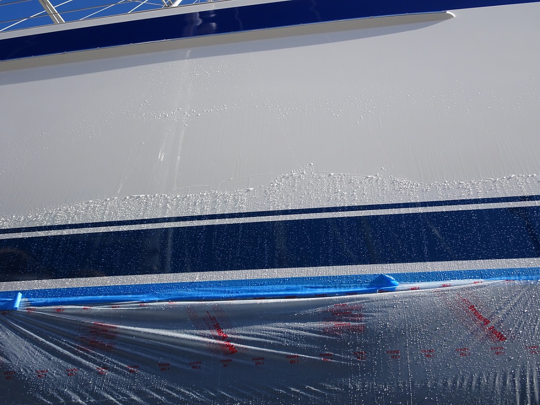 New ceramic coating above the waterline – s/v Cloudy Bay New ceramic coating above the waterline - s/v Cloudy Bay