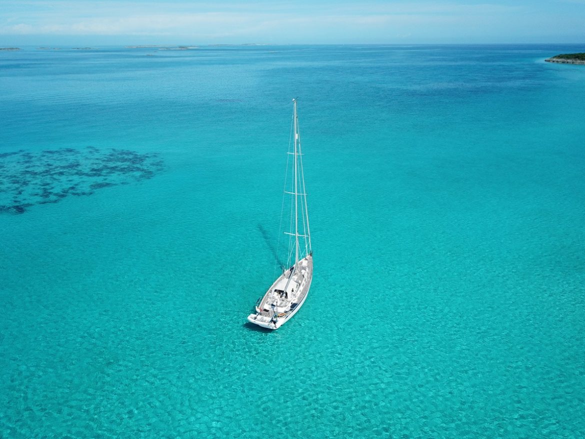 sv Cloudy Bay anchored in Exumas Bahamas sv Cloudy Bay anchored in Exumas Bahamas