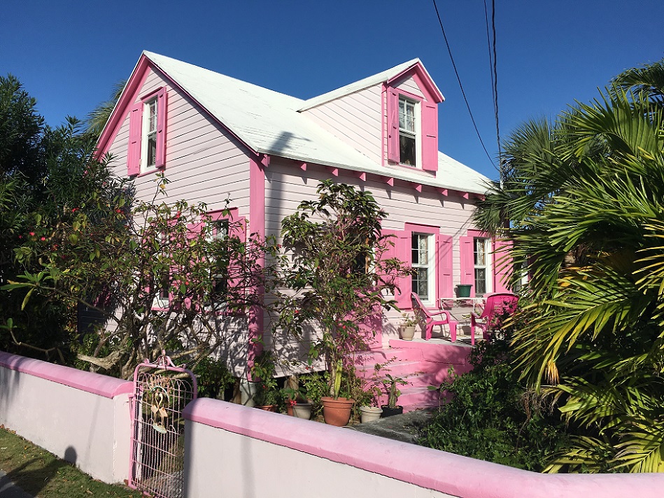 Pretty and tidy houses in Spanish Wells