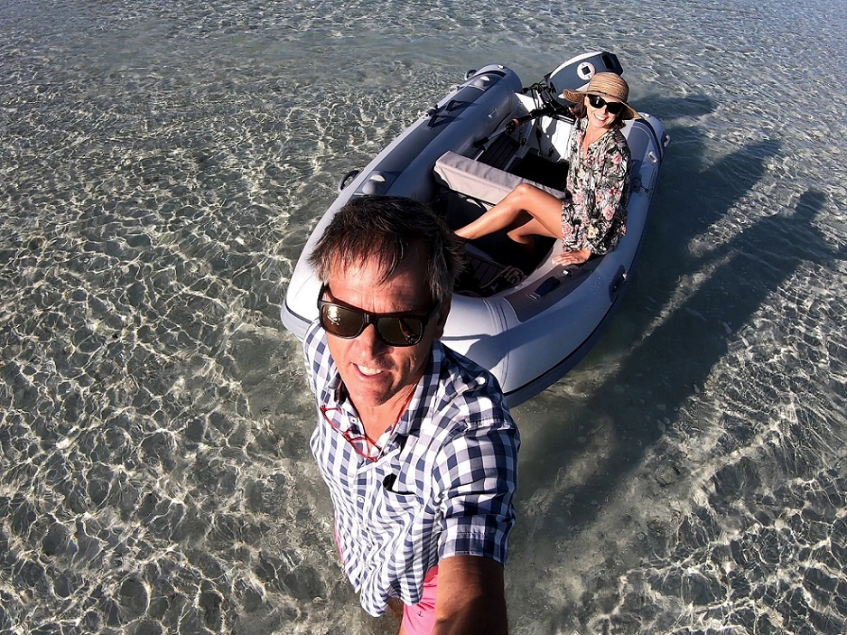 Towing the dinghy to get Oana ashore