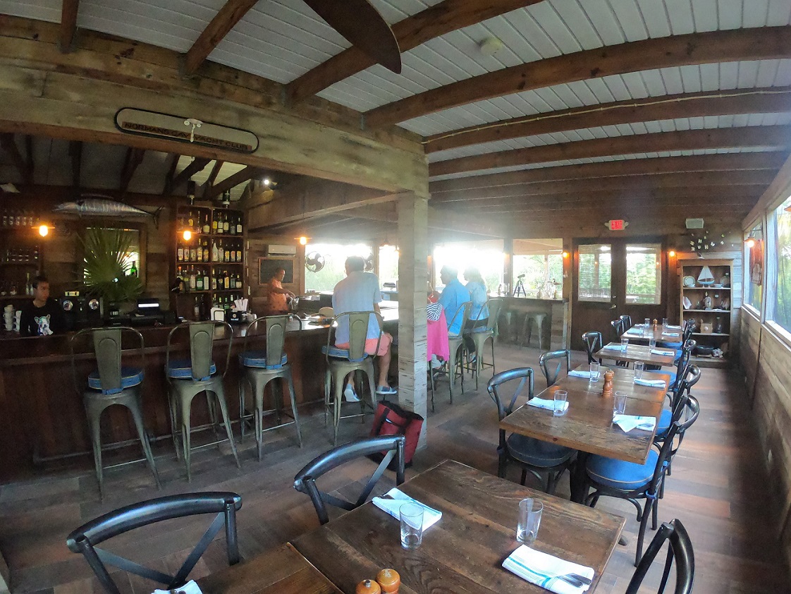 MacDuff's Bar, Norman's Cay Bahamas