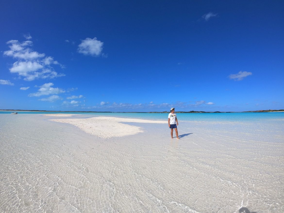 Sand bar in Pipe Cays, Bahamas