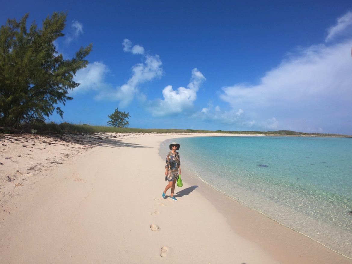 Beach on east side of Little Farmers Cay