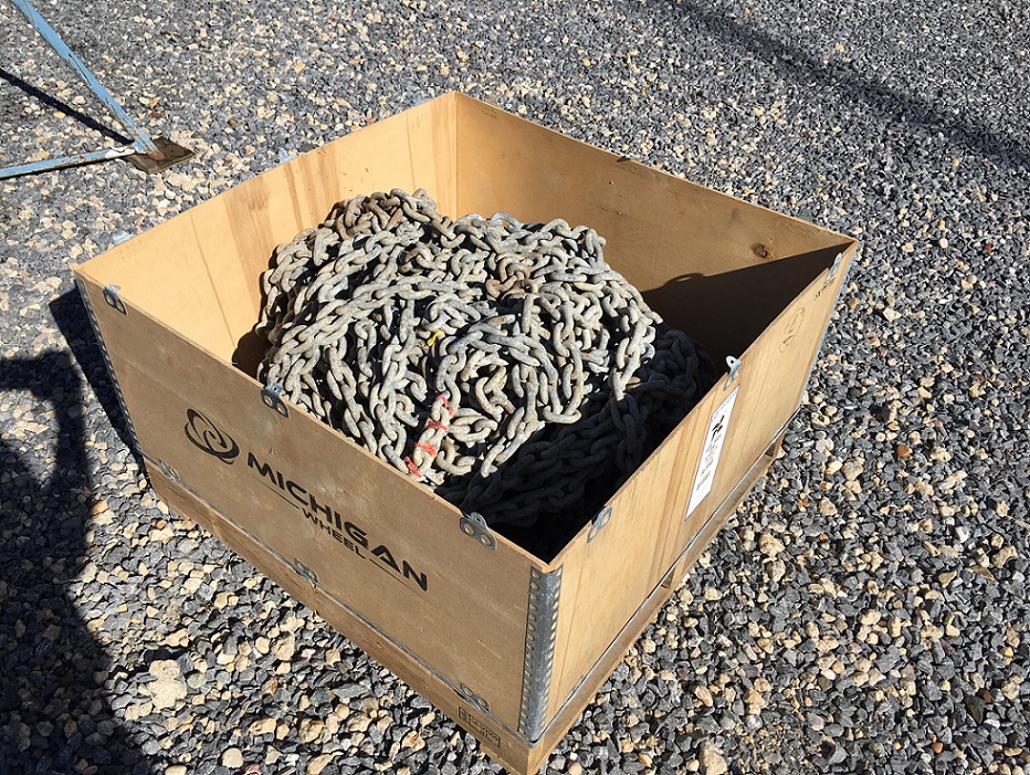 100m of anchor chain 100m of anchor chain