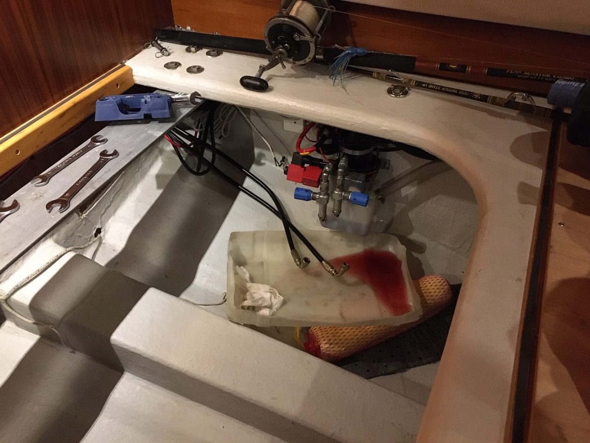 swim platform hydraulic hoses under aft berth swim platform hydraulic hoses under aft berth