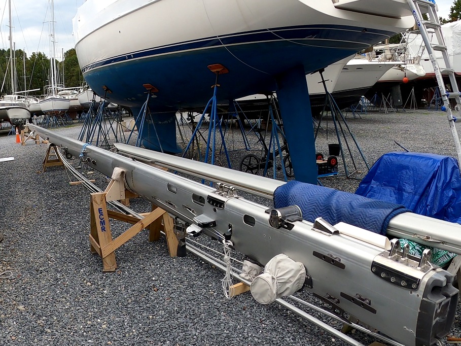 mast secured upright mast secured upright