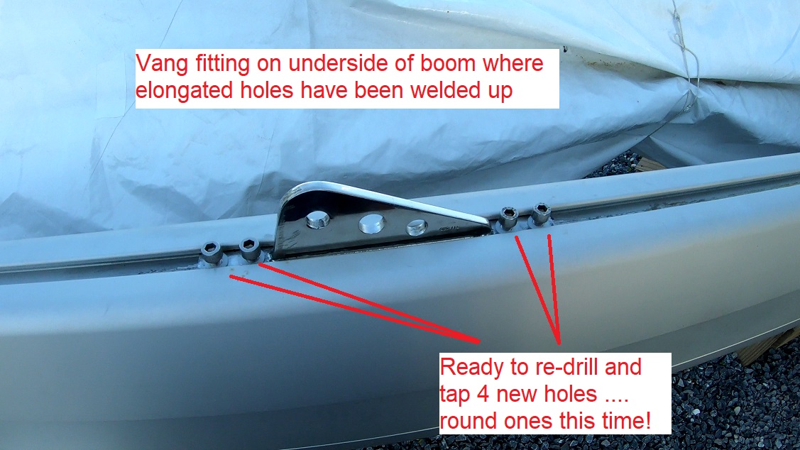 vang fitting on underside of boom vang fitting on underside of boom