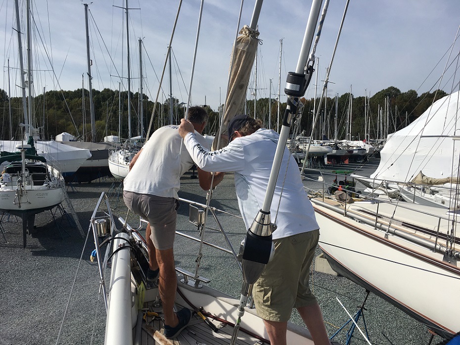 Ray helps with raising the Forestay and genoa Furlex Ray helps with raising the Forestay and genoa Furlex