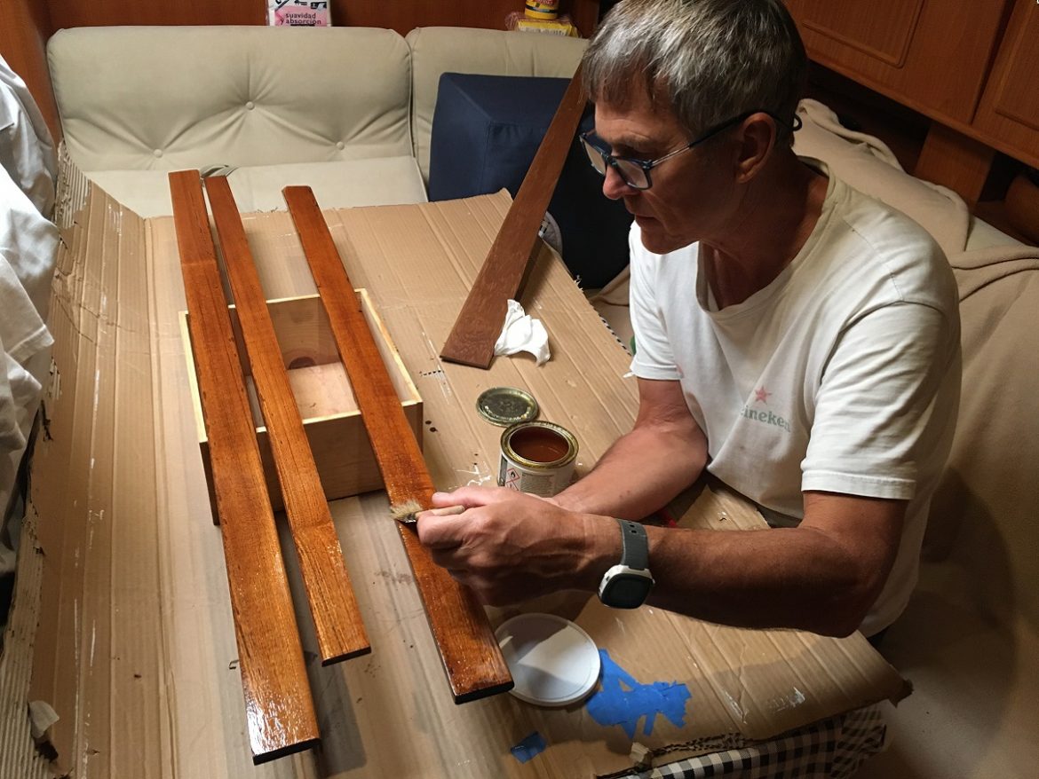 varnishing the framing teak for mirrors varnishing the framing teak for mirrors