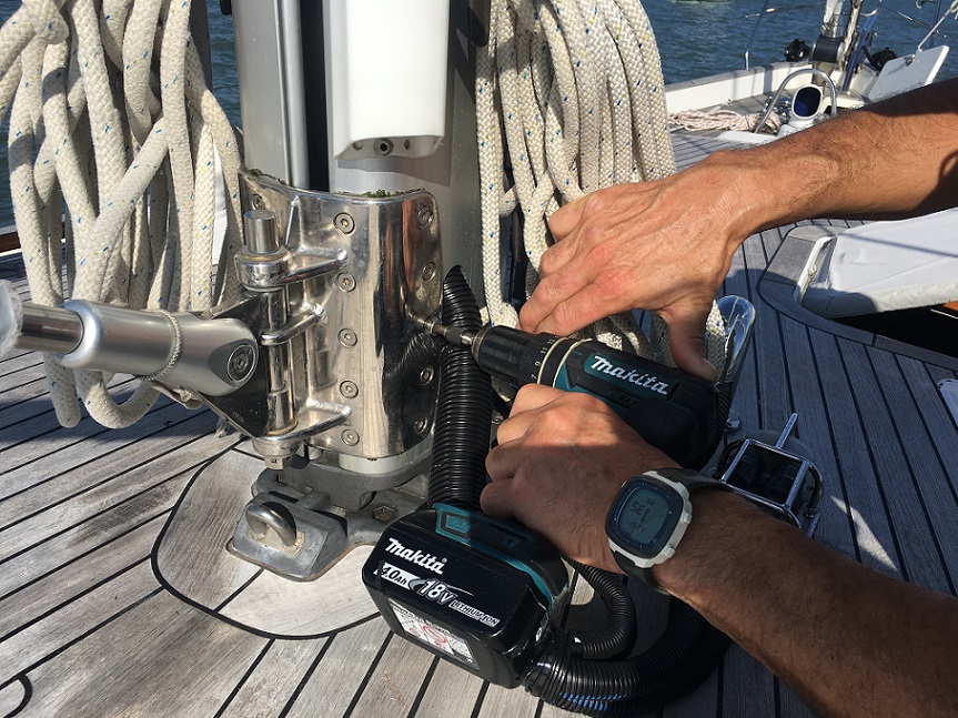 Near disaster with the mast vang and gooseneck fittings Near disaster with the mast vang and gooseneck fittings