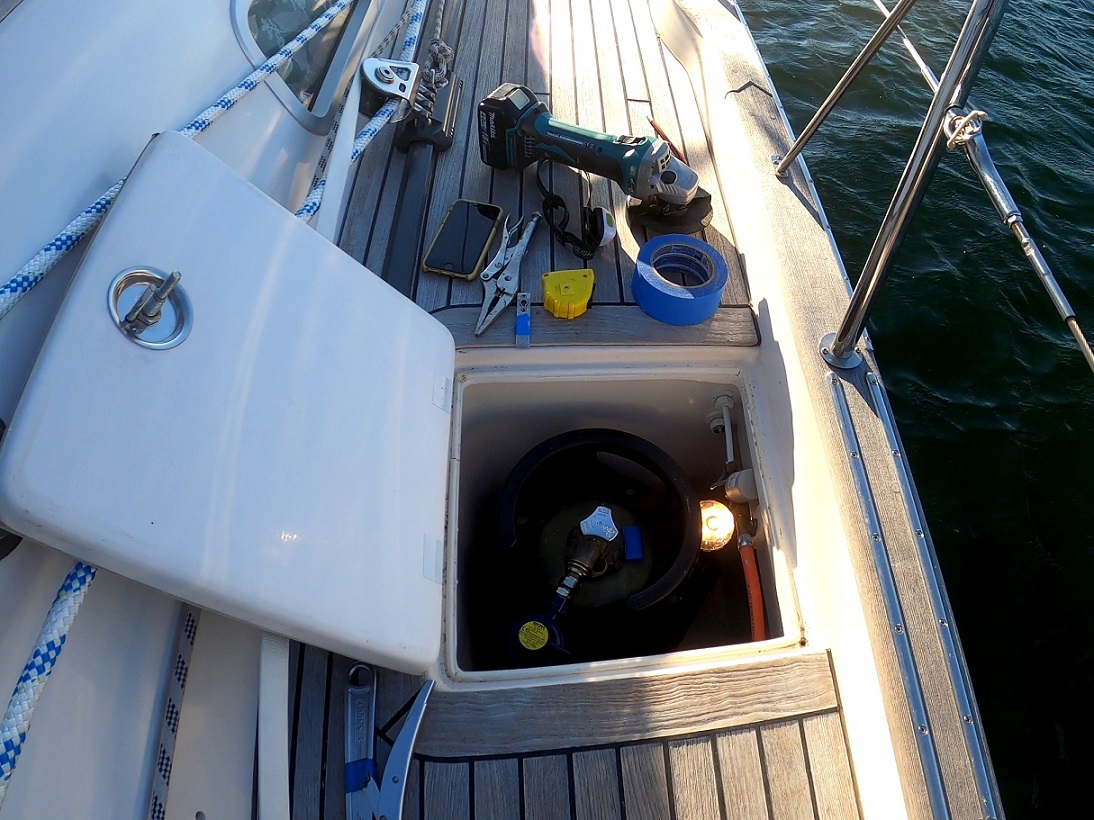 fix gas locker hatch fix gas locker hatch