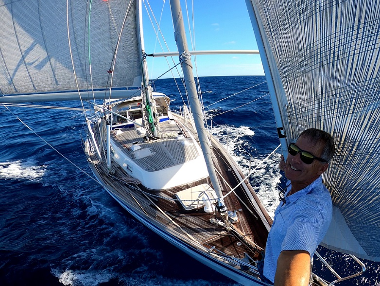 sailing Mexico to Bay Islands, Honduras